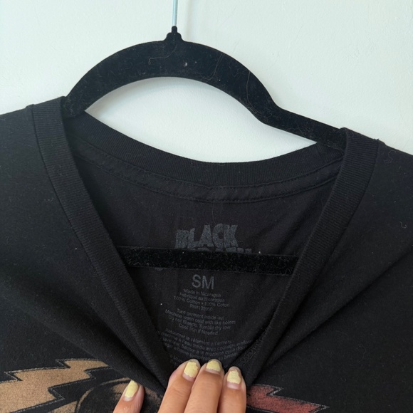 t-shirt - Picture 2 of 2